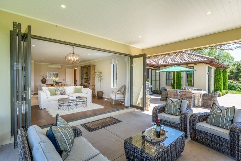 Photo of property in 61a Whitford Park Road, Whitford, Manurewa, 2576