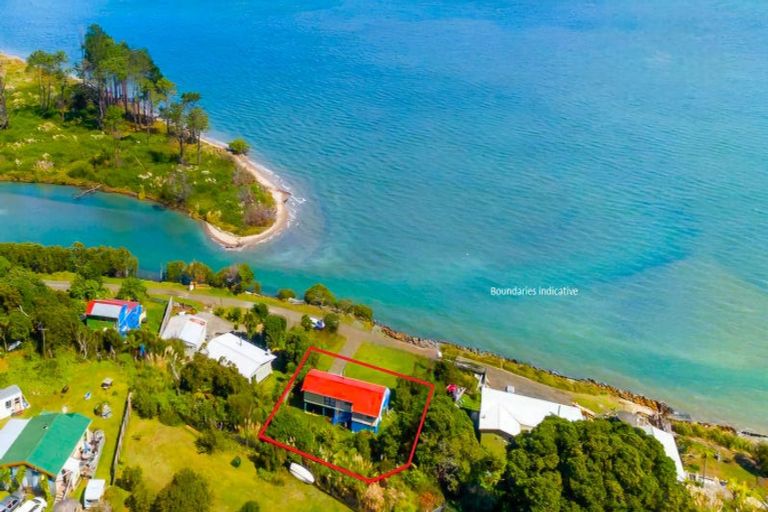 Photo of property in 24 Koutu Beach Road, Opononi, Kaikohe, 0473