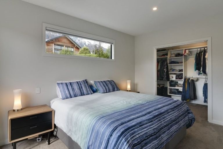 Photo of property in 39 Rannoch Drive, Jacks Point, Queenstown, 9371