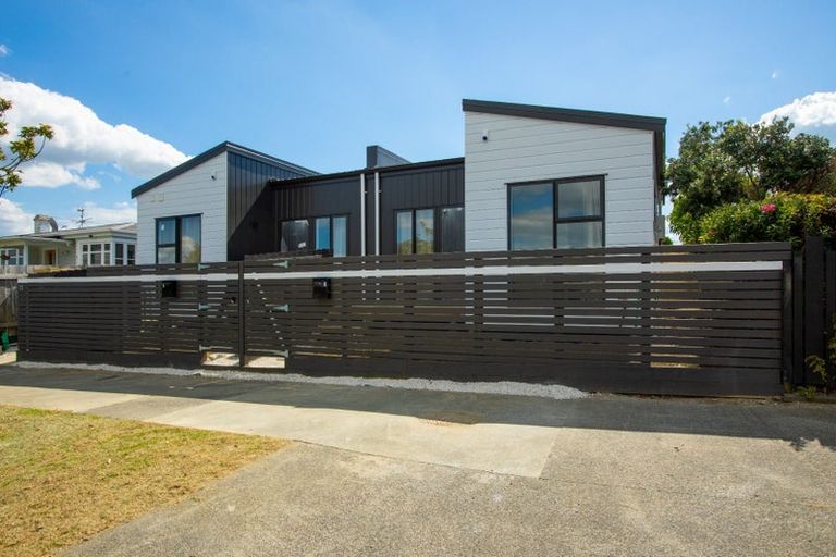 Photo of property in 4/21 Montrose Street, Point Chevalier, Auckland, 1022