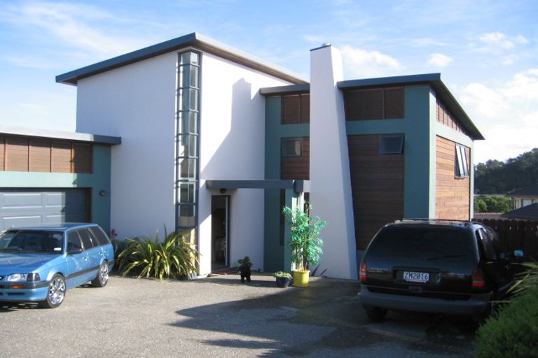 Photo of property in 13 Medallion Drive, Oteha, Auckland, 0632