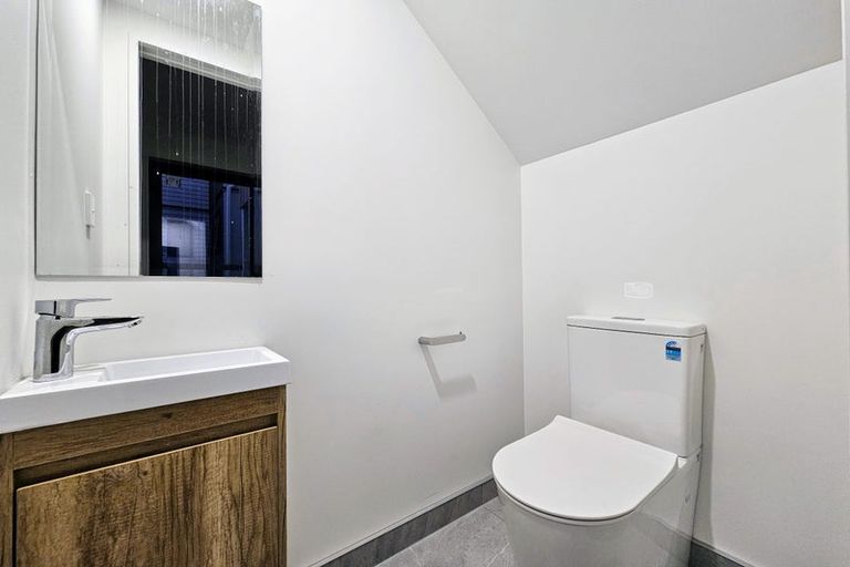 Photo of property in 8 Lewis Road, Pakuranga, Auckland, 2010