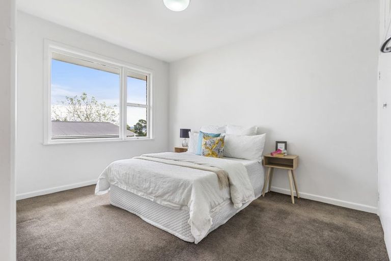 Photo of property in 1/236 Rangatira Road, Beach Haven, Auckland, 0626