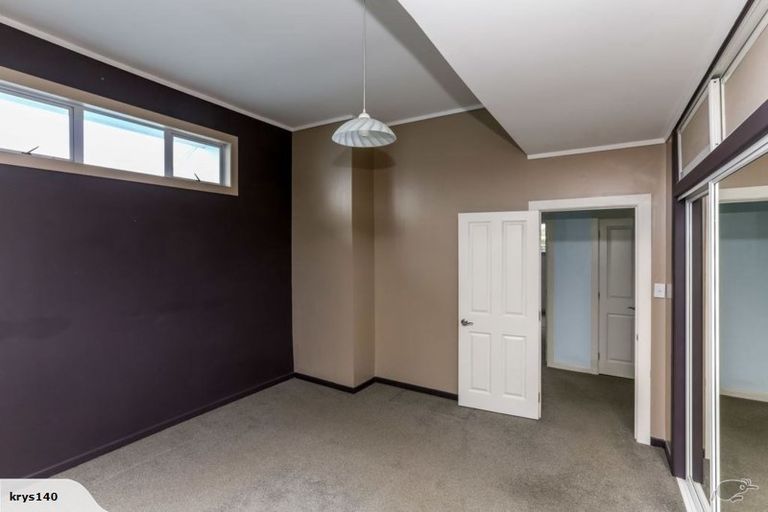 Photo of property in 60 Tukapa Street, Westown, New Plymouth, 4310