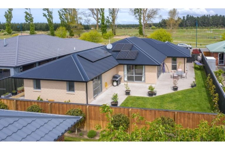 Photo of property in 50 Hakatere Road, Pegasus, 7612