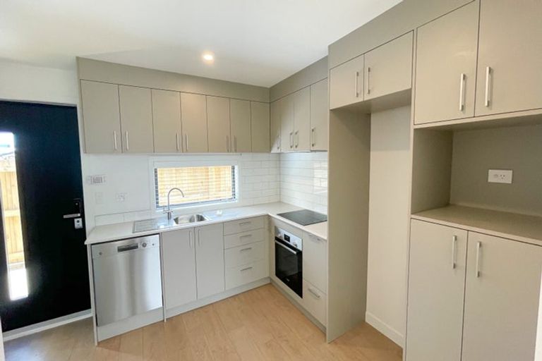 Photo of property in 5/5 Brandon Road, Glen Eden, Auckland, 0602