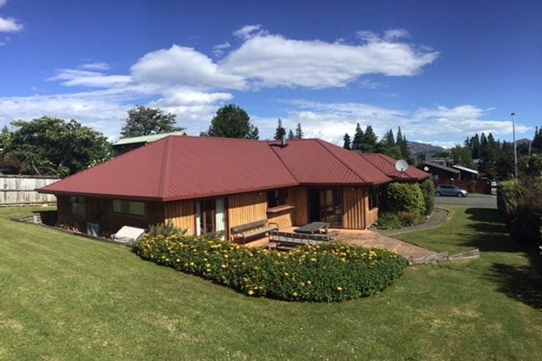 Photo of property in 4 Saint James Avenue, Hanmer Springs, 7334
