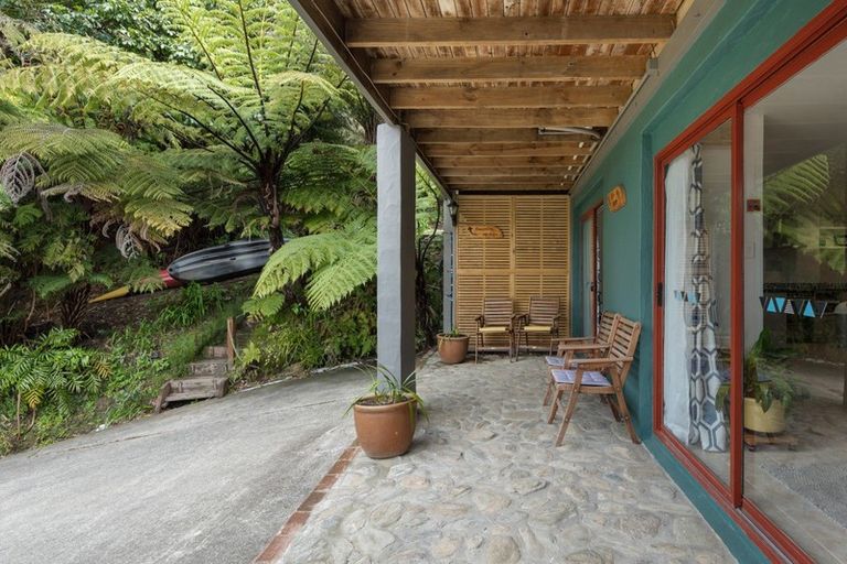 Photo of property in 770 Queen Charlotte Drive, Havelock, Picton, 7281