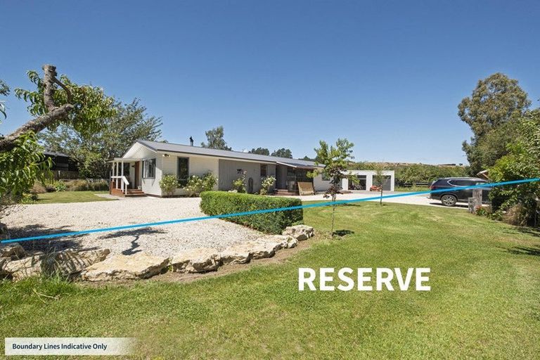 Photo of property in 12 Achray Street, Waiau, 7332
