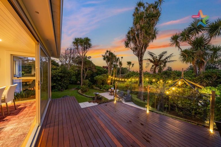 Photo of property in 100 Korokoro Road, Korokoro, Lower Hutt, 5012