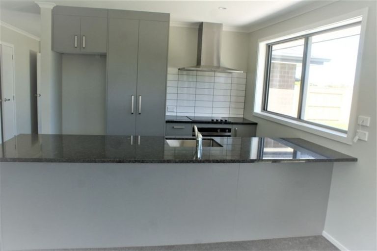 Photo of property in 4 Pohatu Lane, Otaki, 5512