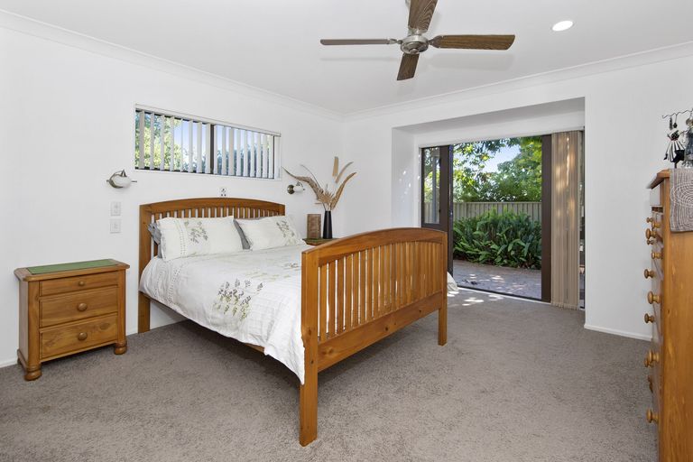 Photo of property in 2/27 Queen Street, Papakura, 2110