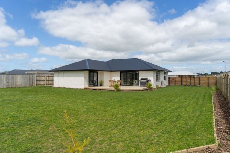 Photo of property in 6 Warrington Court, Carterton, 5713