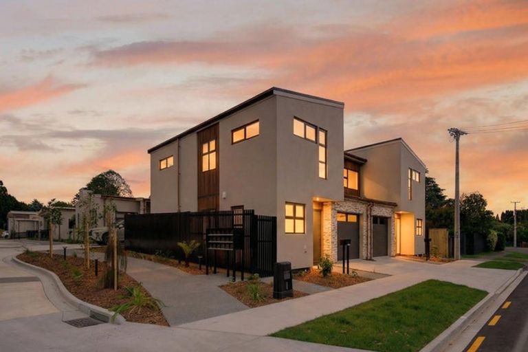 Photo of property in 12 Ngarara Road, Waikanae, 5036