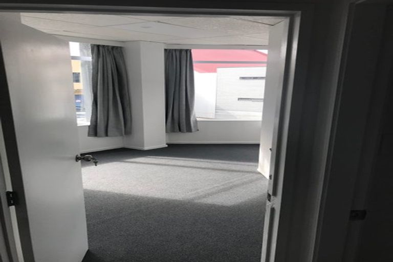 Photo of property in 1/8 Lipman Street, Mount Victoria, Wellington, 6011