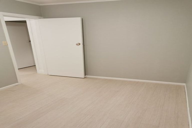 Photo of property in 10 Korokoro Road, Korokoro, Lower Hutt, 5012