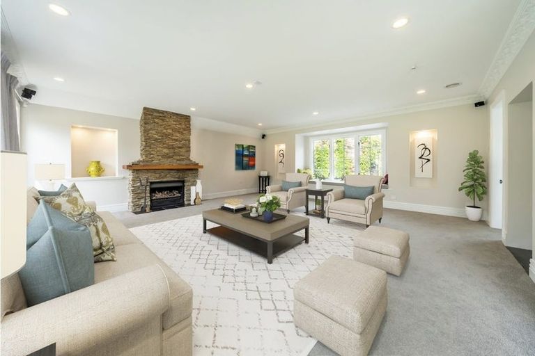 Photo of property in 29 Padnell Crescent, Paparangi, Wellington, 6037