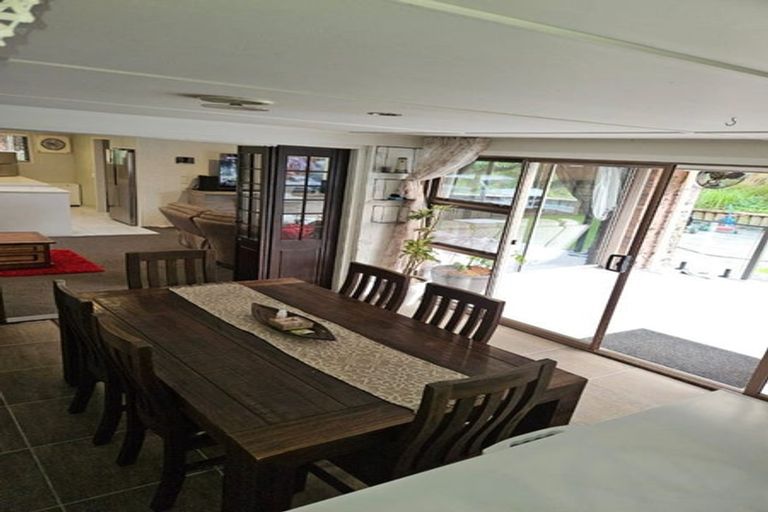 Photo of property in 824 West Coast Road, Oratia, Auckland, 0604