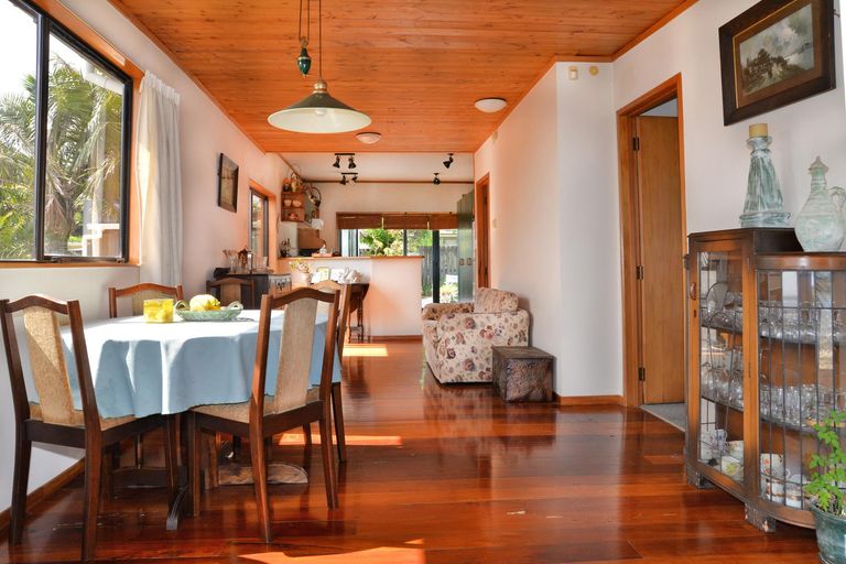 Photo of property in 2/571 Weymouth Road, Weymouth, Auckland, 2103