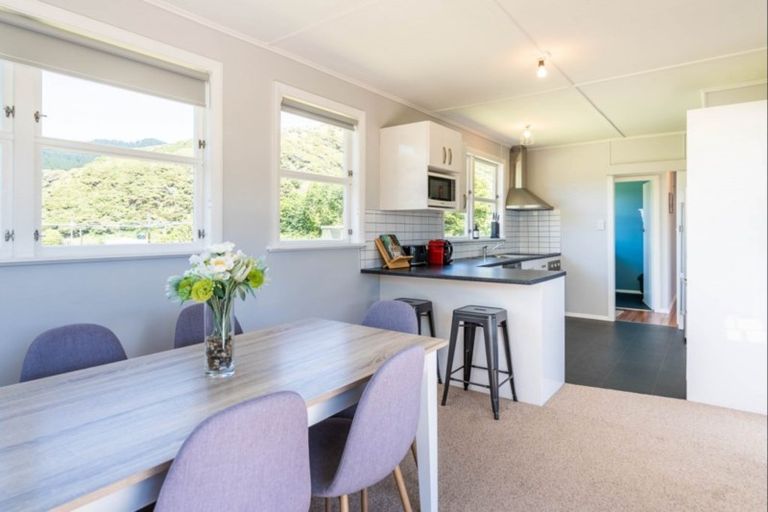 Property details for 104 Tilley Road, Paekakariki, 5034