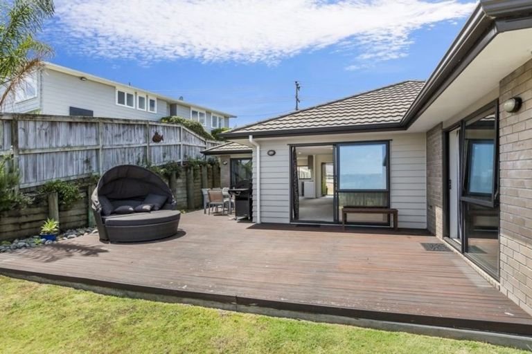 Photo of property in 131 Vipond Road, Stanmore Bay, Whangaparaoa, 0932