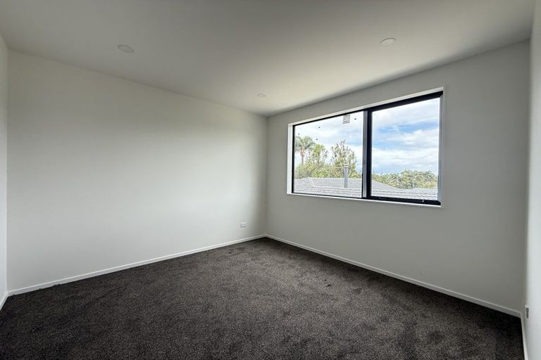Photo of property in 40 Normanton Street, Glenfield, Auckland, 0629