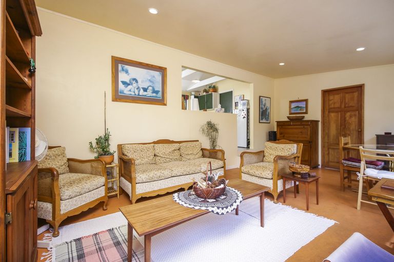 Photo of property in 29 Rimutaka Place, Titirangi, Auckland, 0604