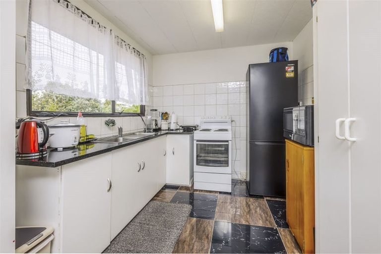 Photo of property in 3/16 Barneys Farm Road, Clendon Park, Auckland, 2103