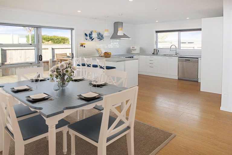 Photo of property in 18 Seabury Avenue, Foxton Beach, Foxton, 4815