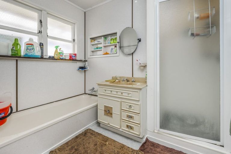 Photo of property in 33 Bunnythorpe Road, Papakura, 2110