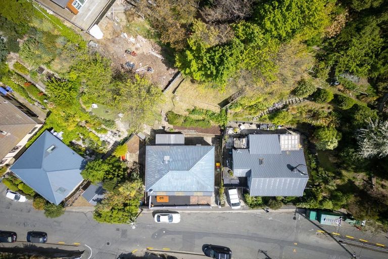 Photo of property in 19 Hawkhurst Road, Lyttelton, 8082