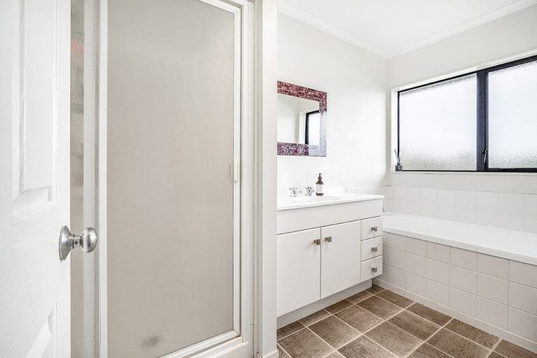 Photo of property in 232 Grandview Road, Western Heights, Hamilton, 3200