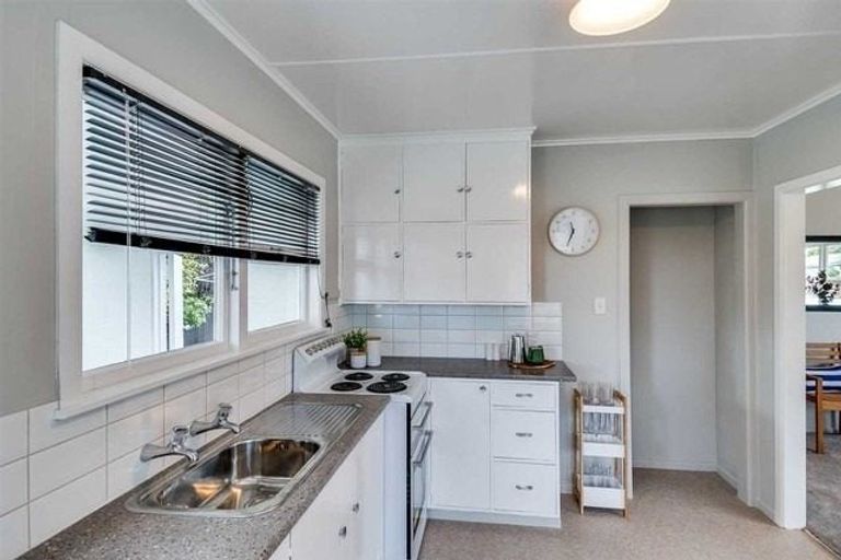 Photo of property in 1/707 Alexandra Street, Parkvale, Hastings, 4122