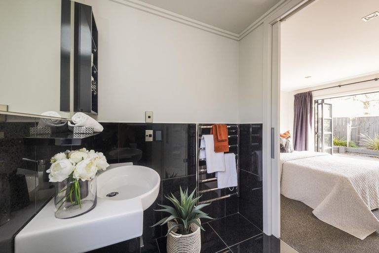 Photo of property in 7a Florence Avenue, Palmerston North, 4414