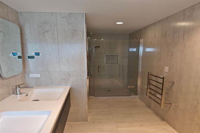 Photo of property in 8 Coopworth Street, Karaka, 2580