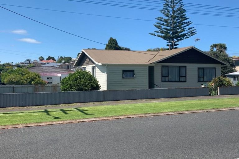 Photo of property in 29 Parris Street, Waitara, 4320