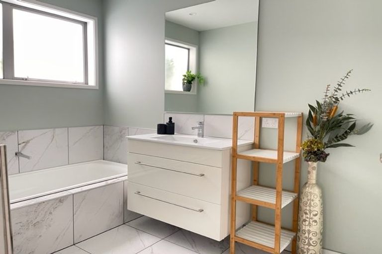 Photo of property in 14 Hiria Crescent, Papamoa Beach, Papamoa, 3118