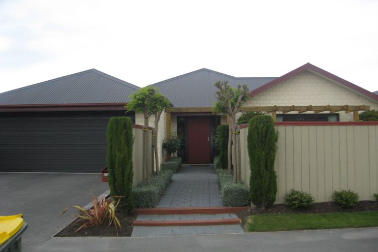 Photo of property in 6 Blarney Place, Casebrook, Christchurch, 8051