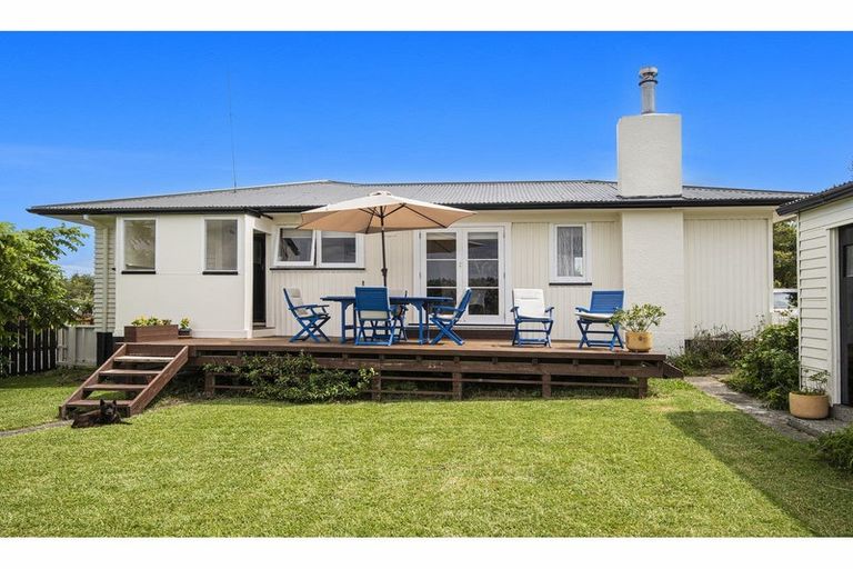Photo of property in 27 Hinau Street, Tikipunga, Whangarei, 0112