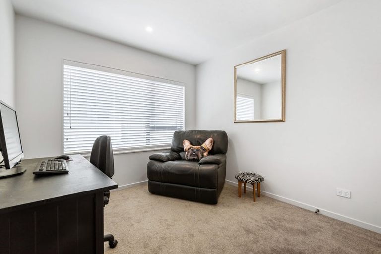 Photo of property in 8/26 Long Bay Drive, Torbay, Auckland, 0630