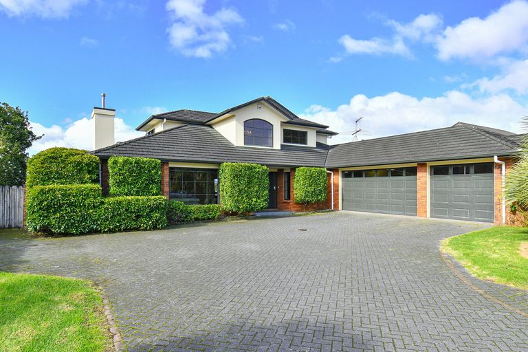 Photo of property in 16 Crannich Place, Wattle Downs, Auckland, 2103