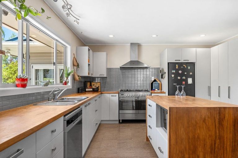 Photo of property in 9 Green Lane Road, Masterton, 5810