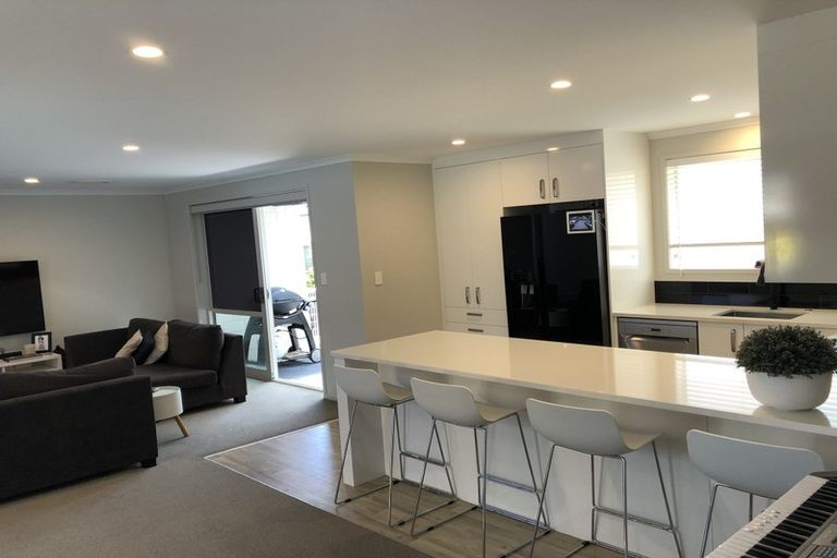 Photo of property in 69 Bert Wall Drive, Omokoroa, 3114