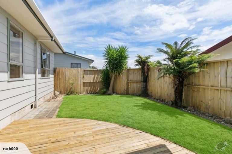 Photo of property in 28 Dingadee Street, Welcome Bay, Tauranga, 3112