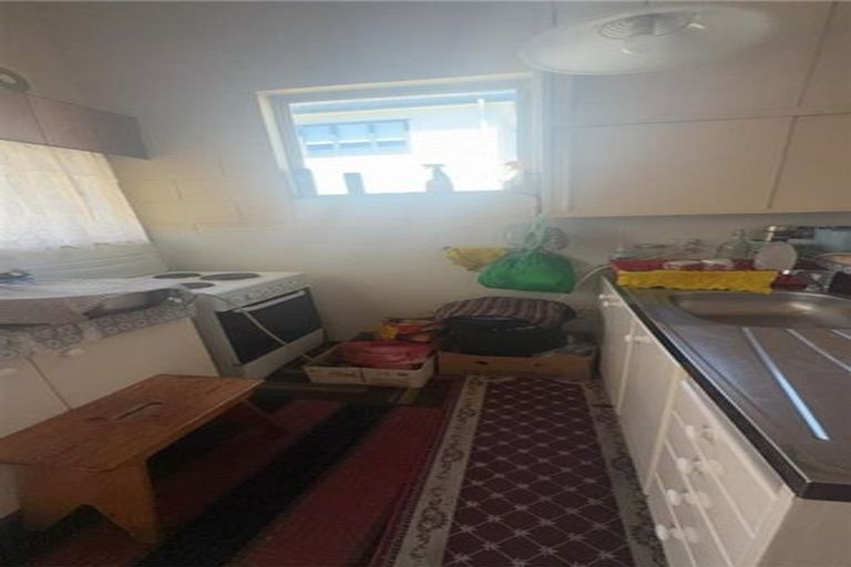 Photo of property in 15a Earlsworth Road, Mangere East, Auckland, 2024