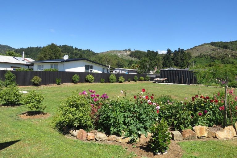 Photo of property in 77 Shiel Street, Reefton, 7830