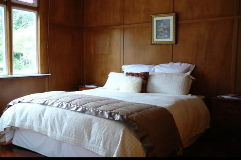 Photo of property in 19 Highland Crescent, Wadestown, Wellington, 6012