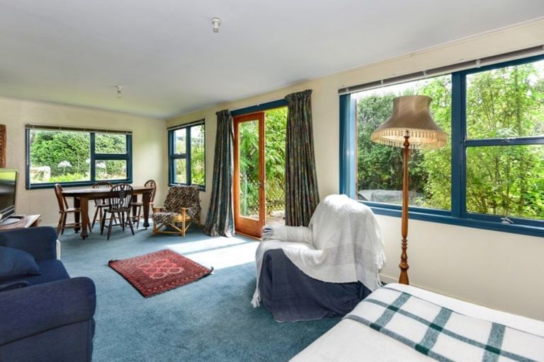 Photo of property in 340 Whitecliffs Road, Whitecliffs, Coalgate, 7673