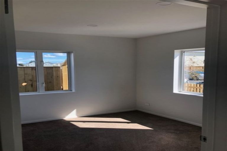 Photo of property in 2 Riroriro Close, Crofton Downs, Wellington, 6035