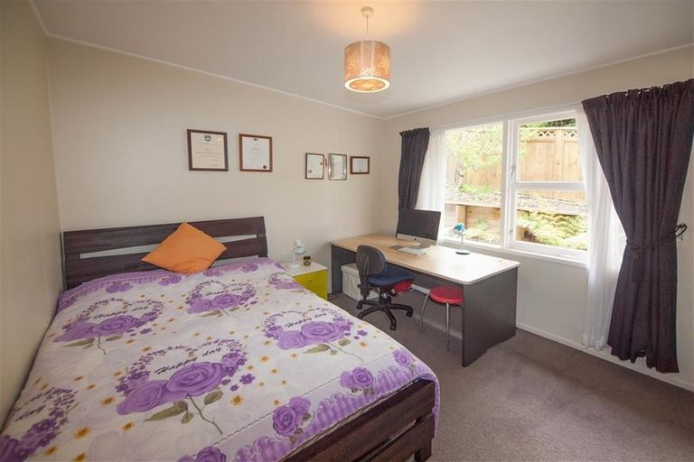 Photo of property in 3 Silverbirch Grove, Churton Park, Wellington, 6037